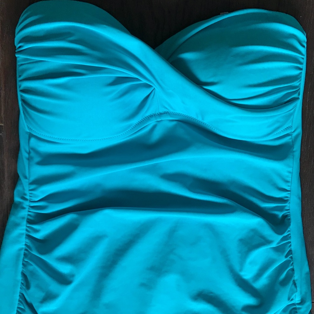 Bathing suit - Picture 2 of 4